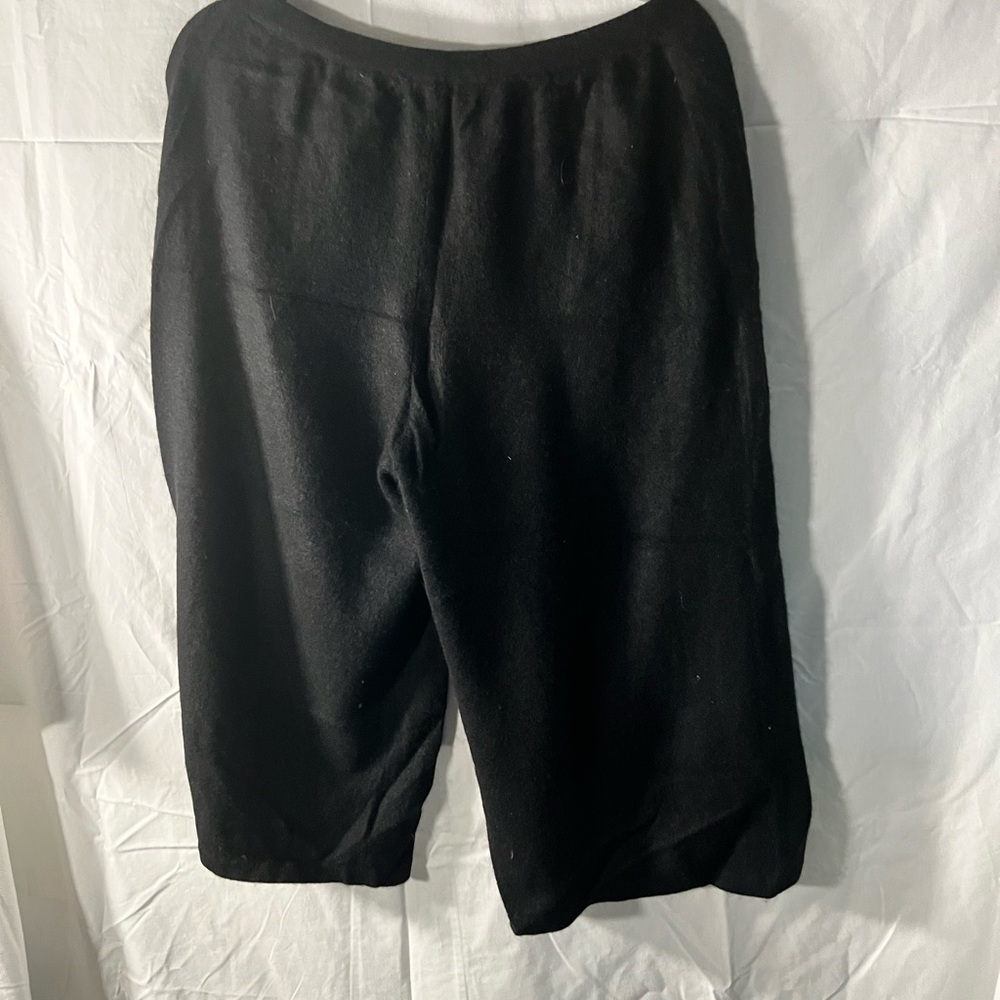 TSE 100% cashmere Bermuda shorts in black - Picture 4 of 5
